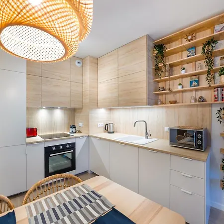 Sun & Snow Riverfront Apartment Gdansk